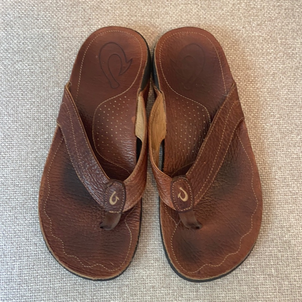 Olukai flip flops, size 10.